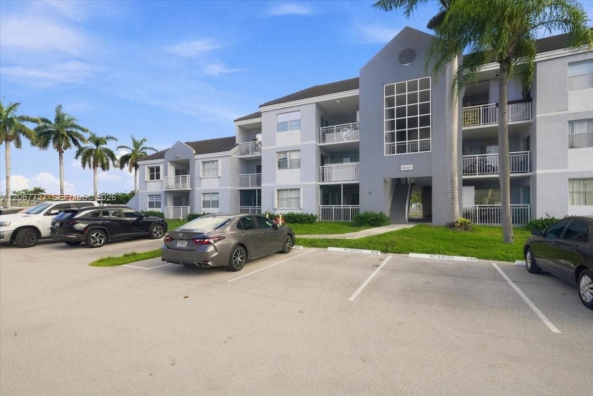 8660 SW 212th St # 306, Cutler Bay, FL 33189 photo 2
