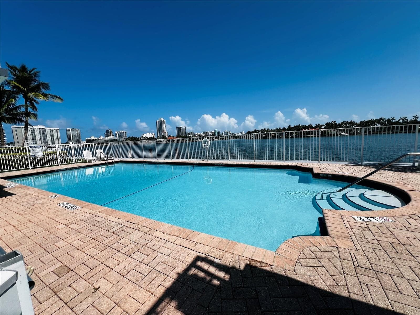 946 Bay Dr # 7, Miami Beach, FL 33141 photo 2