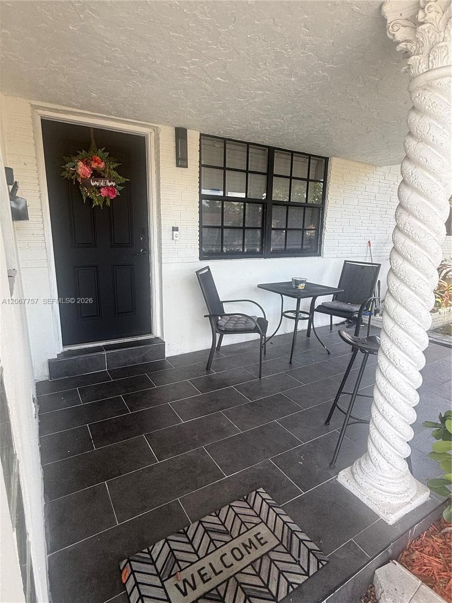 2411 Wiley St, Hollywood, FL 33020 photo 5
