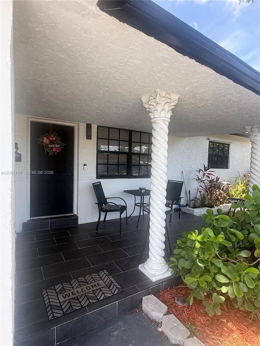 2411 Wiley St, Hollywood, FL 33020 photo 4