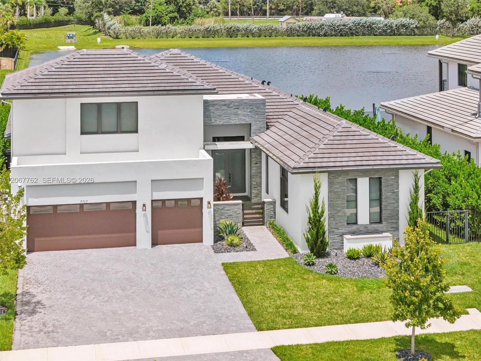 5765 SW 104th Ter, Cooper City, FL 33328 photo 2