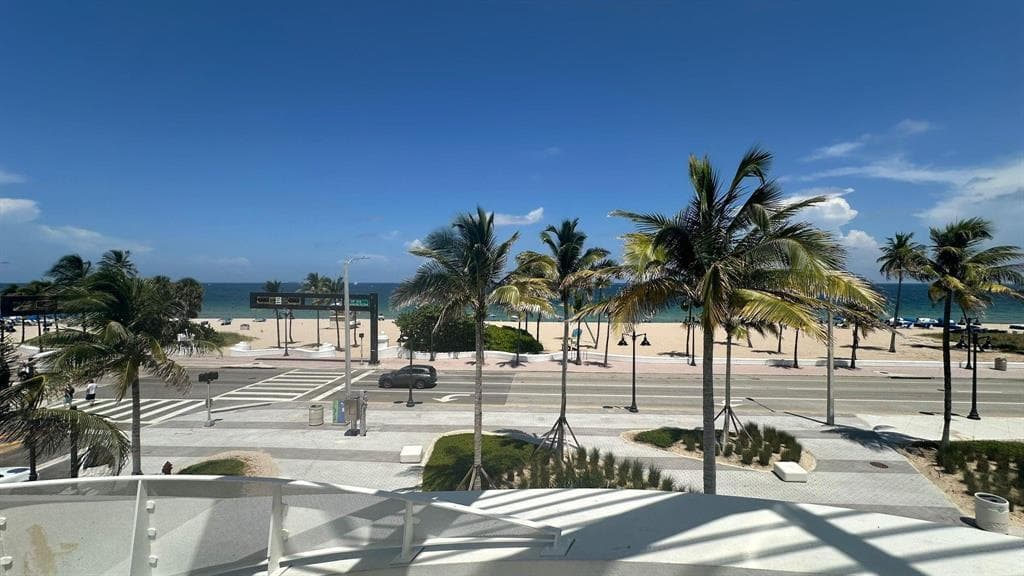 625 ANTIOCH Avenue # 302, Fort Lauderdale, FL 33304 photo 3