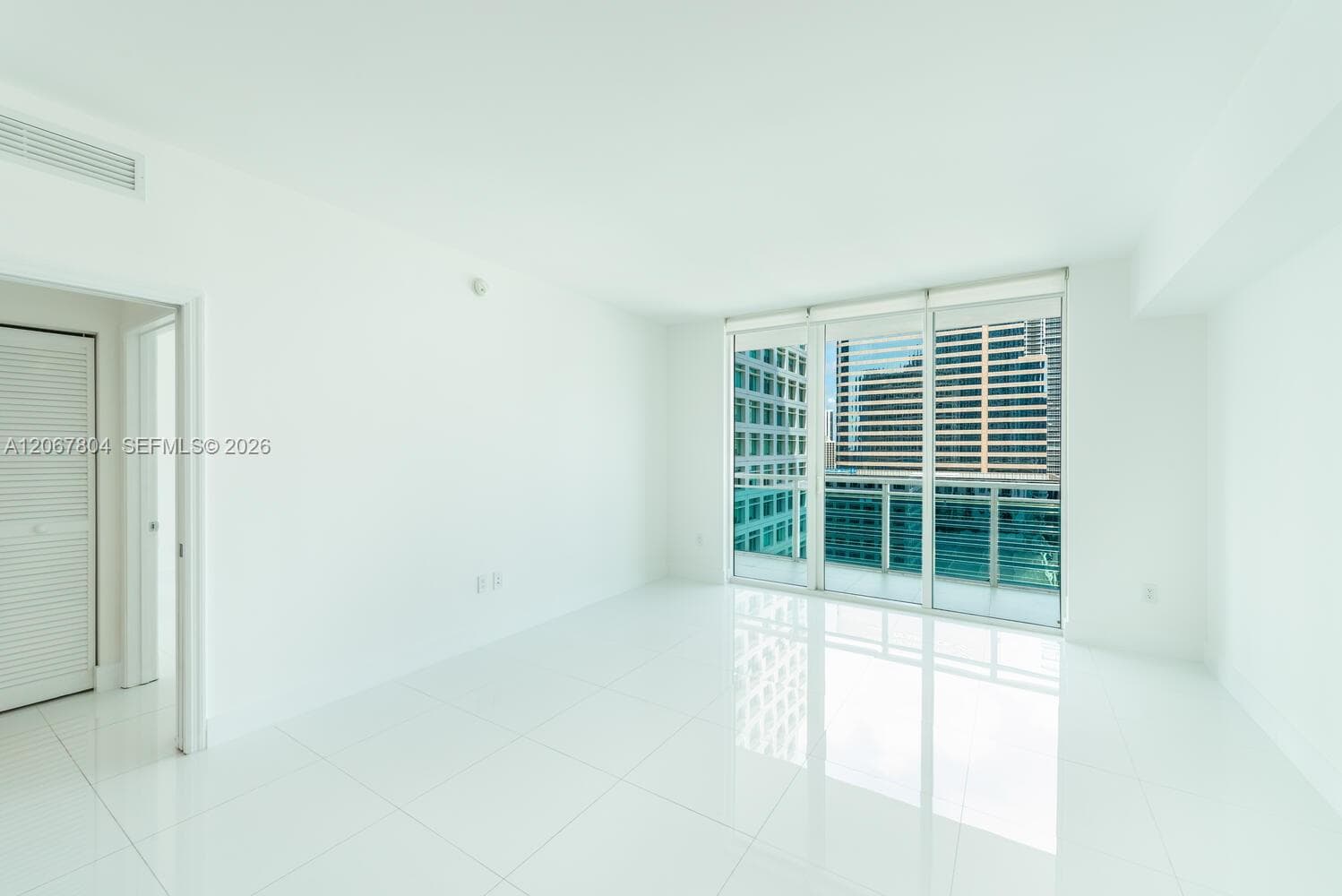 950 Brickell Bay Dr # 2208, Miami, FL 33131 photo 5