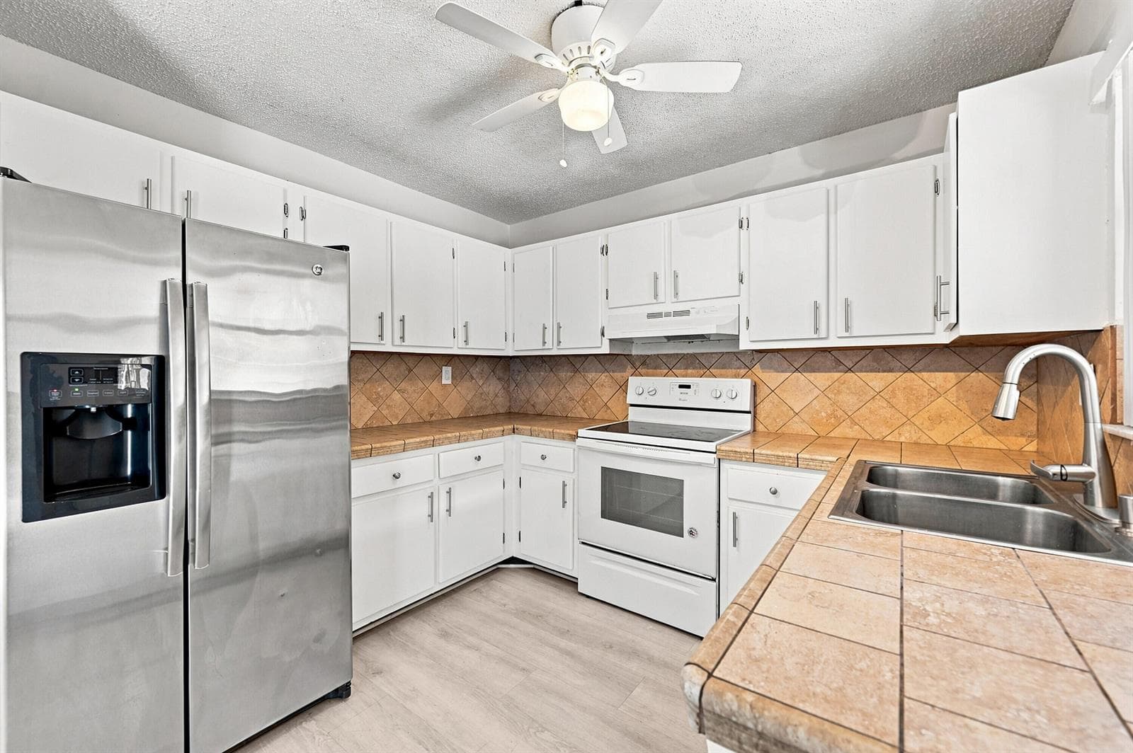 4408 NW 4TH Avenue, Deerfield Beach, FL 33064 photo 3