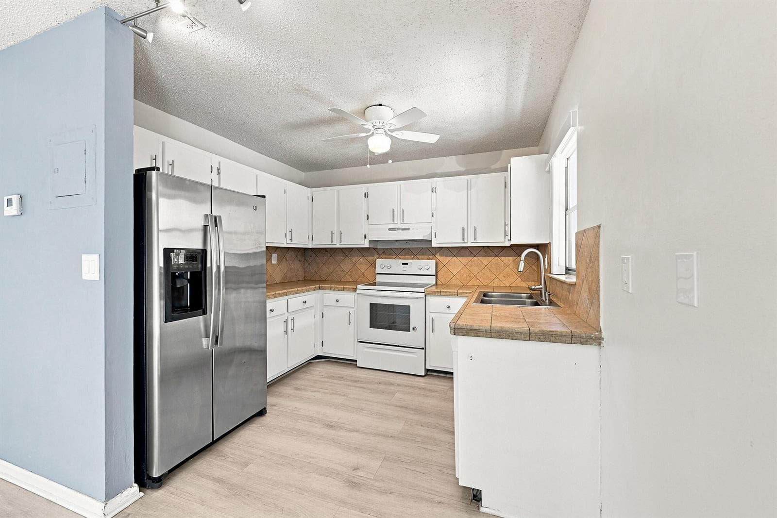 4408 NW 4TH Avenue, Deerfield Beach, FL 33064 photo 5