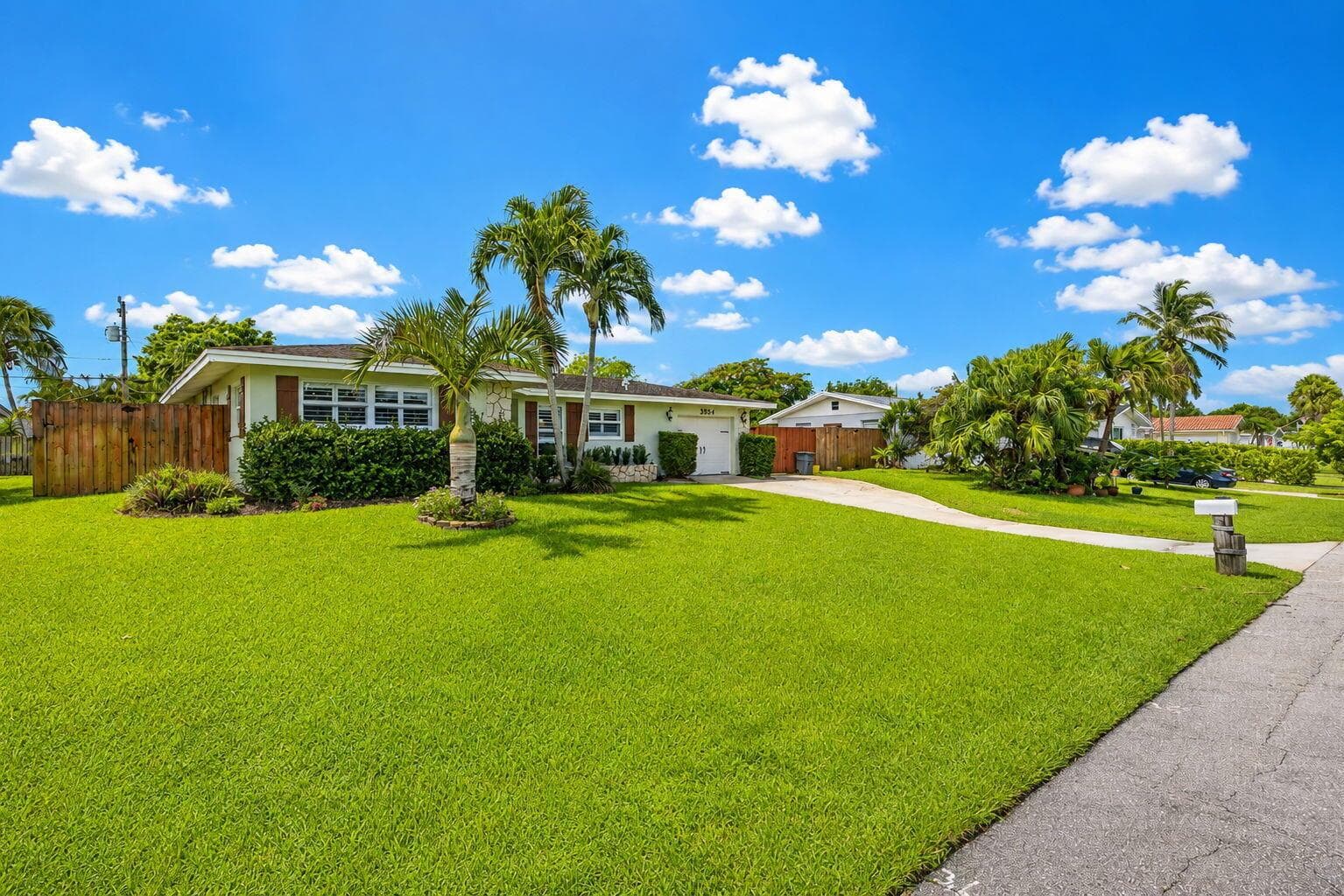 3854 BUTTERCUP Circle S, Palm Beach Gardens, FL 33410 photo 5