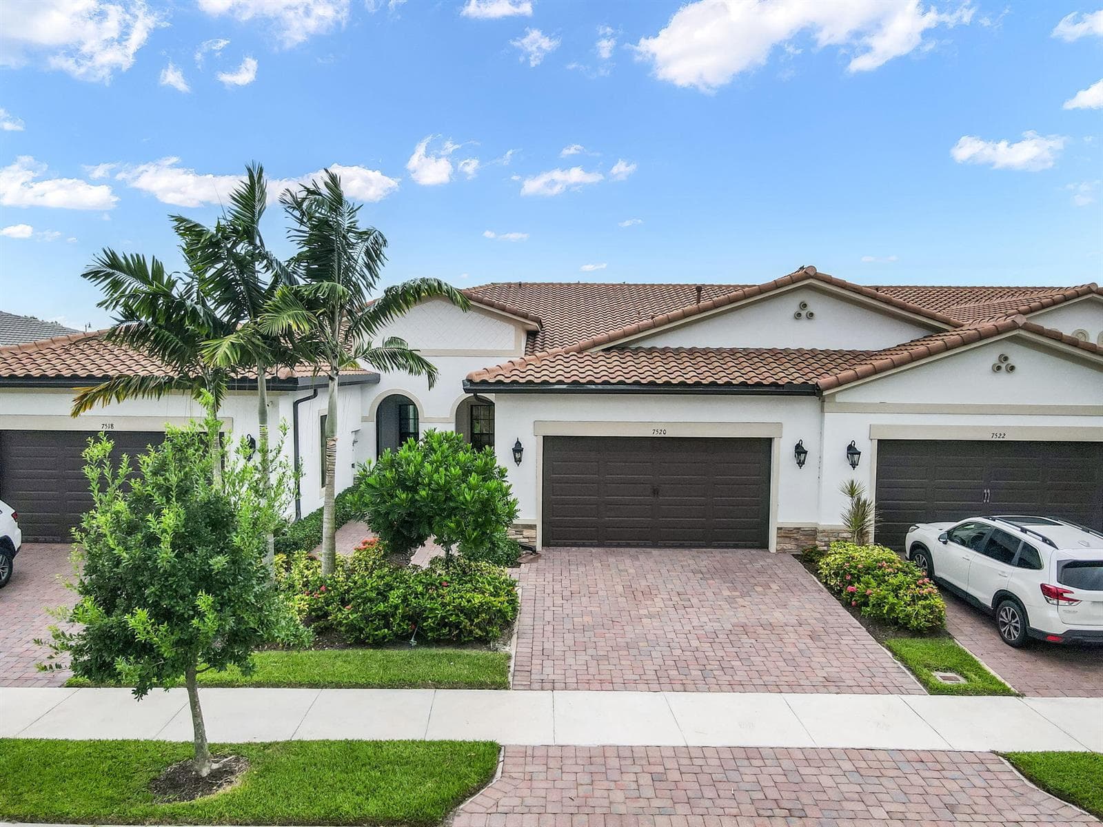 7520 N BLUE SPRING Drive, Parkland, FL 33067 photo 2
