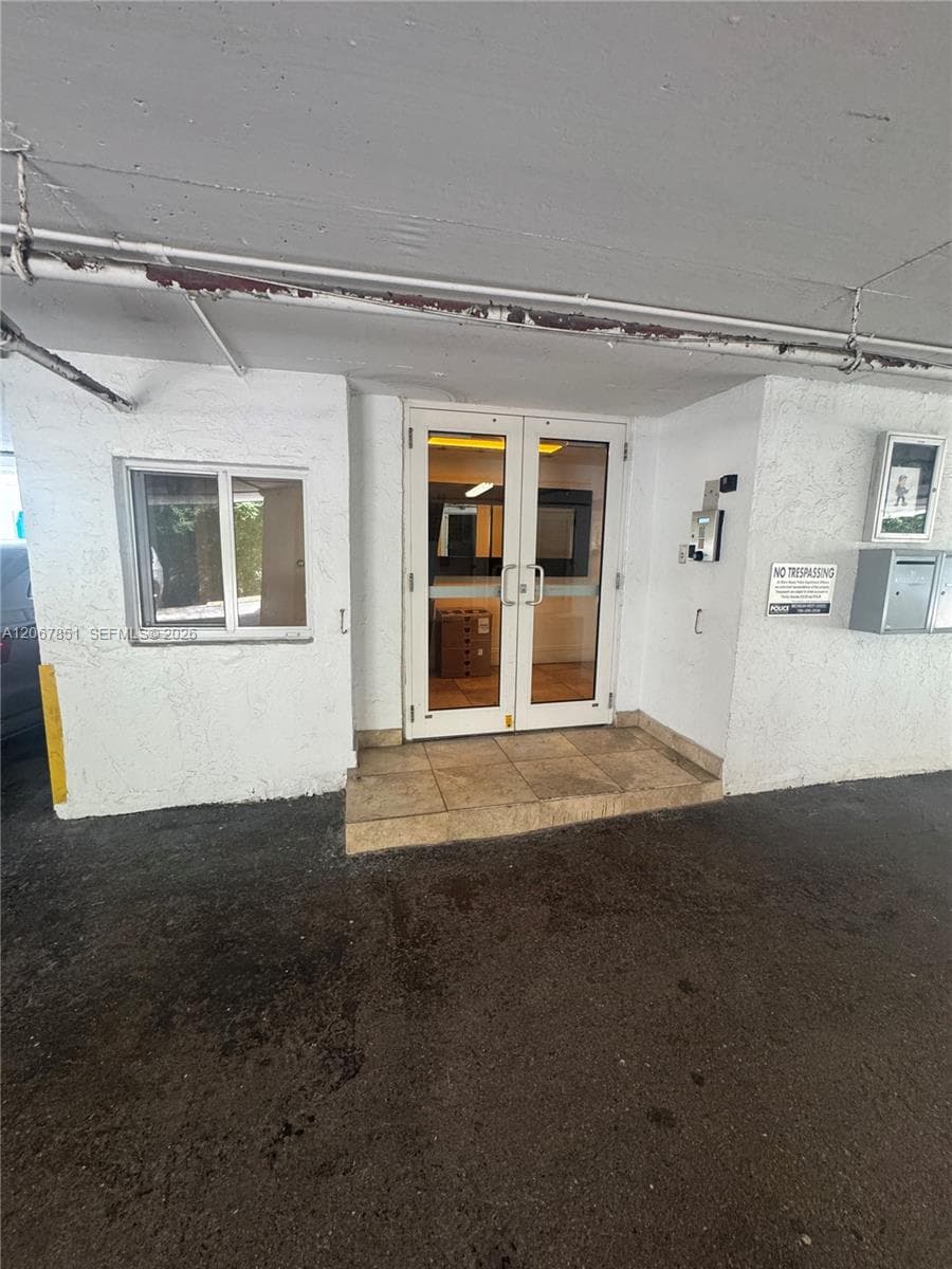 910 Michigan Ave # 405, Miami Beach, FL 33139 photo 5