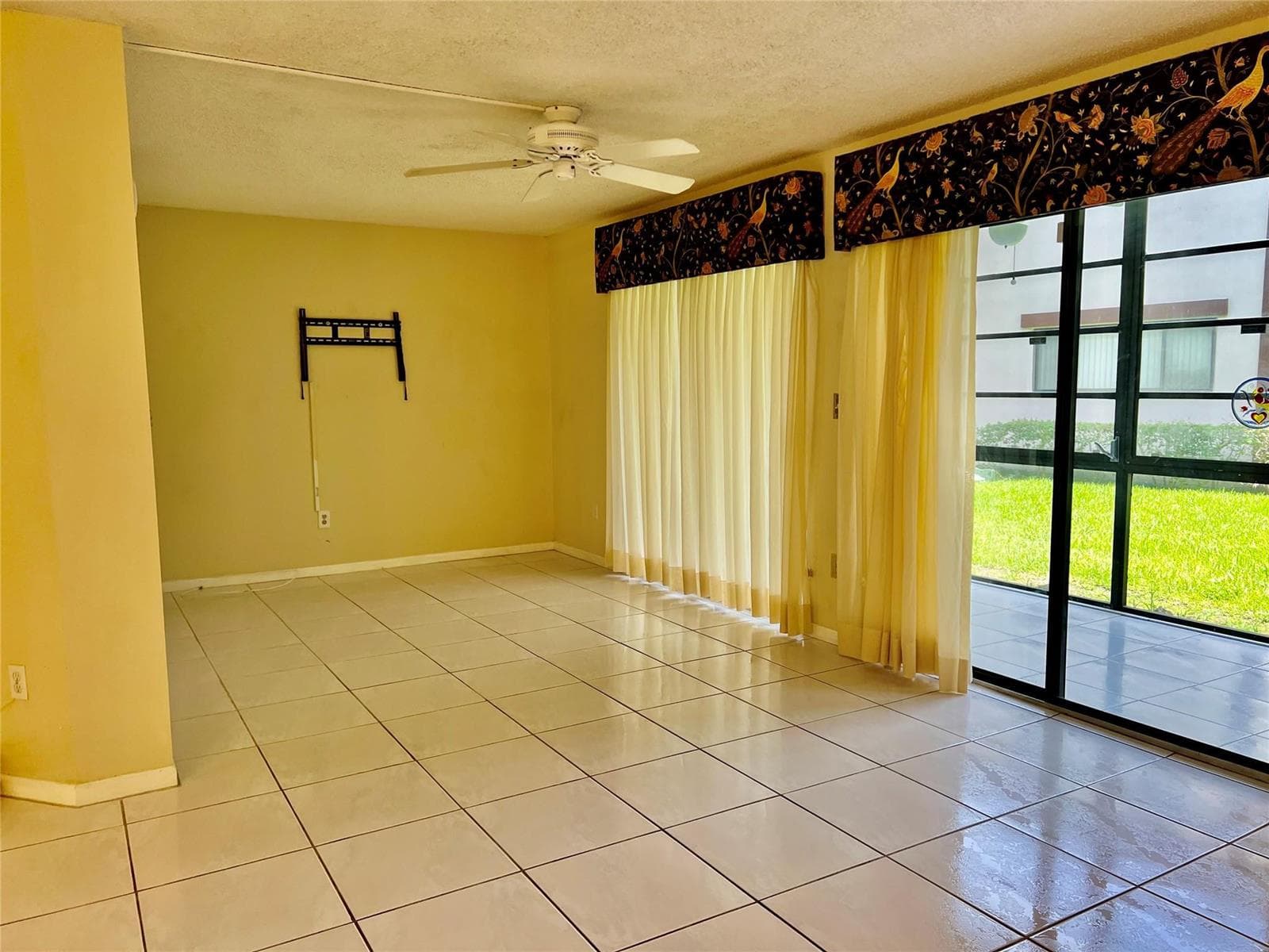 9718 S BELFORT Circle # 108, Tamarac, FL 33321 photo 5