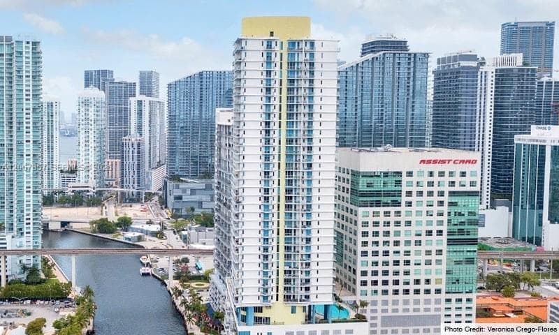 185 SW 7th St # 4010, Miami, FL 33130