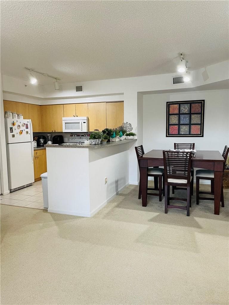 8020 N NOB HILL Road # 206, Tamarac, FL 33321 photo 4