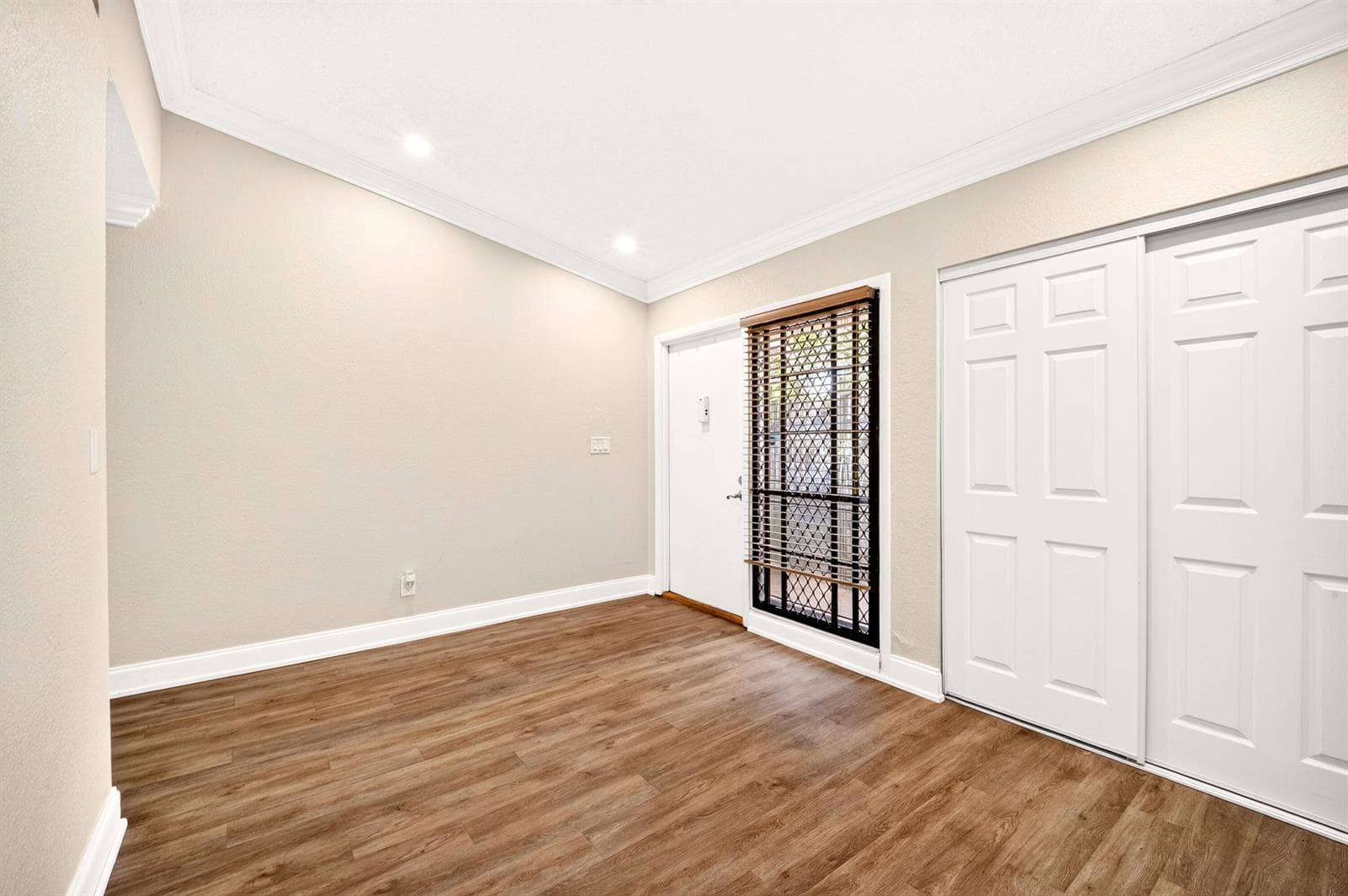 921 NW 122ND Terrace, Pembroke Pines, FL 33026 photo 5