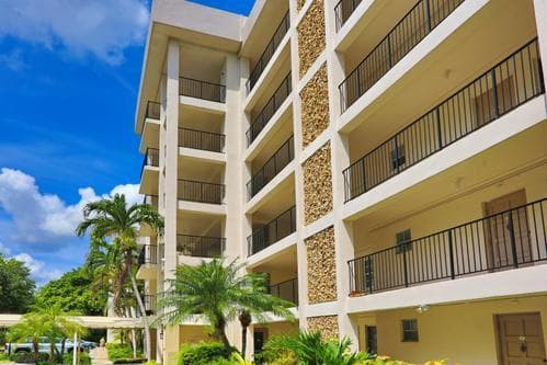 2801 N PALM AIRE Drive # 405, Pompano Beach, FL 33069 photo 2