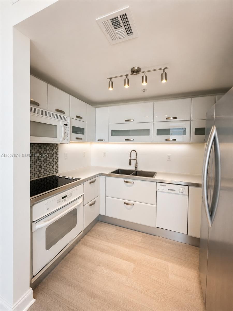 6580 Indian Creek Dr # 410, Miami Beach, FL 33141 photo 3