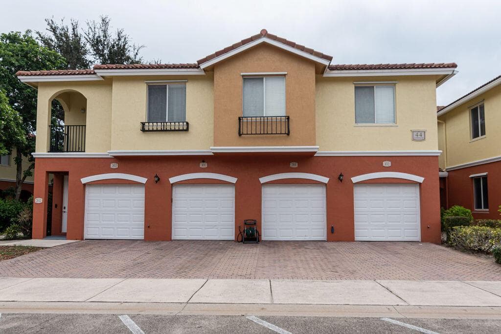 44 SE SEDONA Circle # 102, Stuart, FL 34994 photo 2