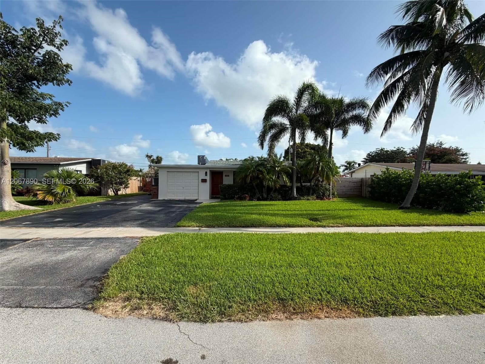 401 SE 3rd Pl, Deerfield Beach, FL 33441 photo 2