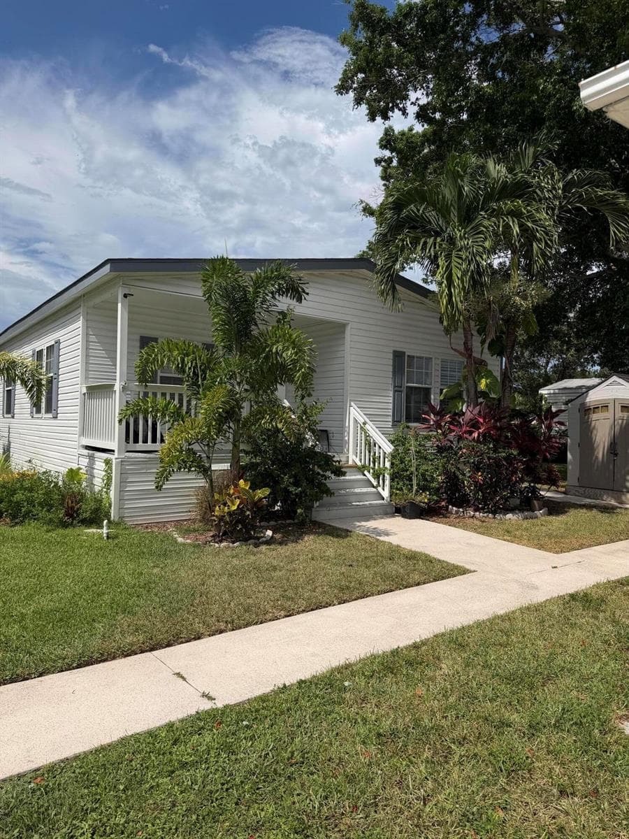 2555 PGA Boulevard # 303, Palm Beach Gardens, FL 33410 photo 2