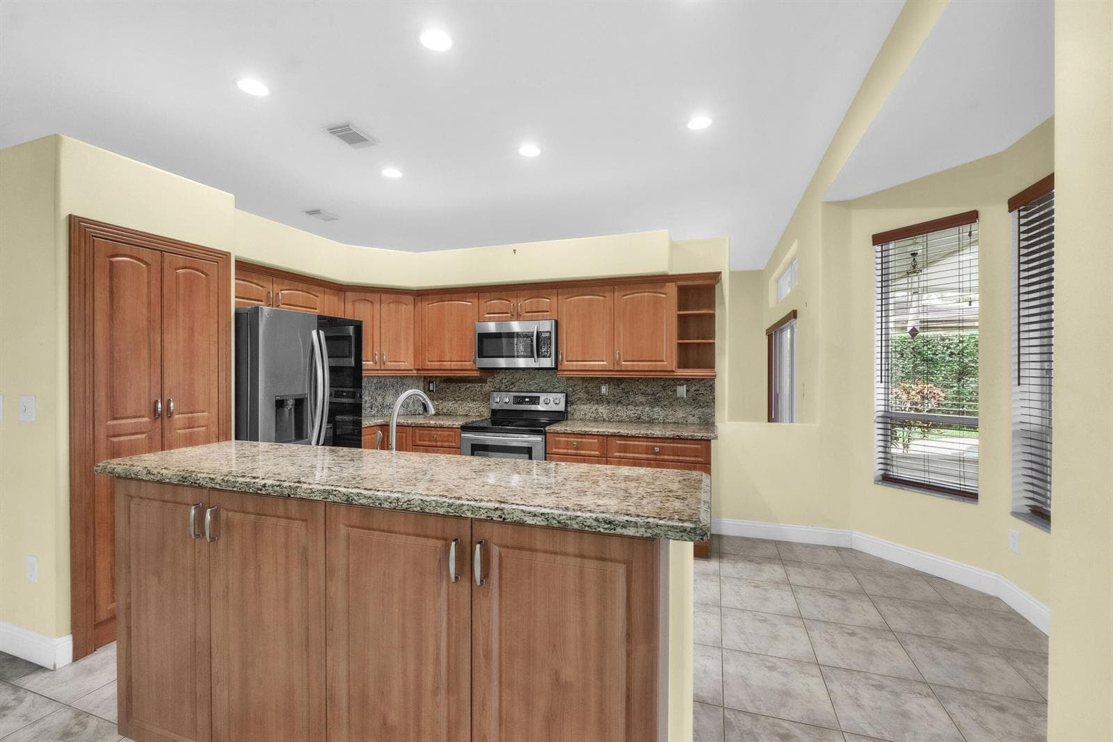2325 NW 186th Avenue, Pembroke Pines, FL 33029 photo 5