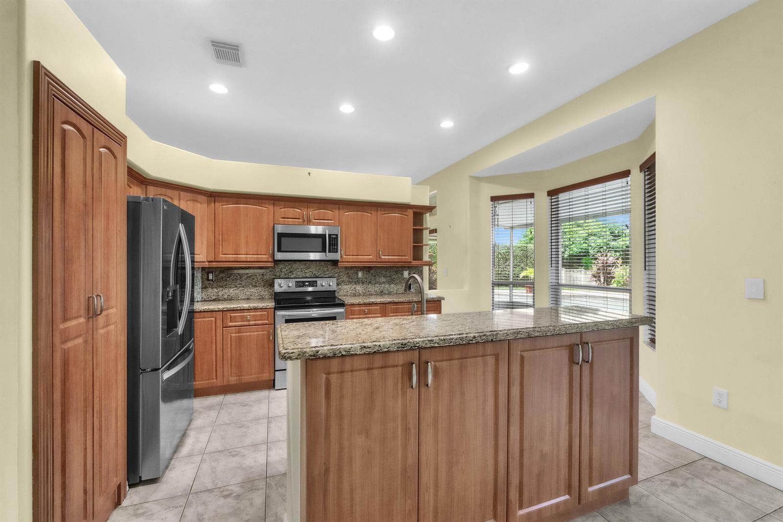2325 NW 186th Avenue, Pembroke Pines, FL 33029 photo 4
