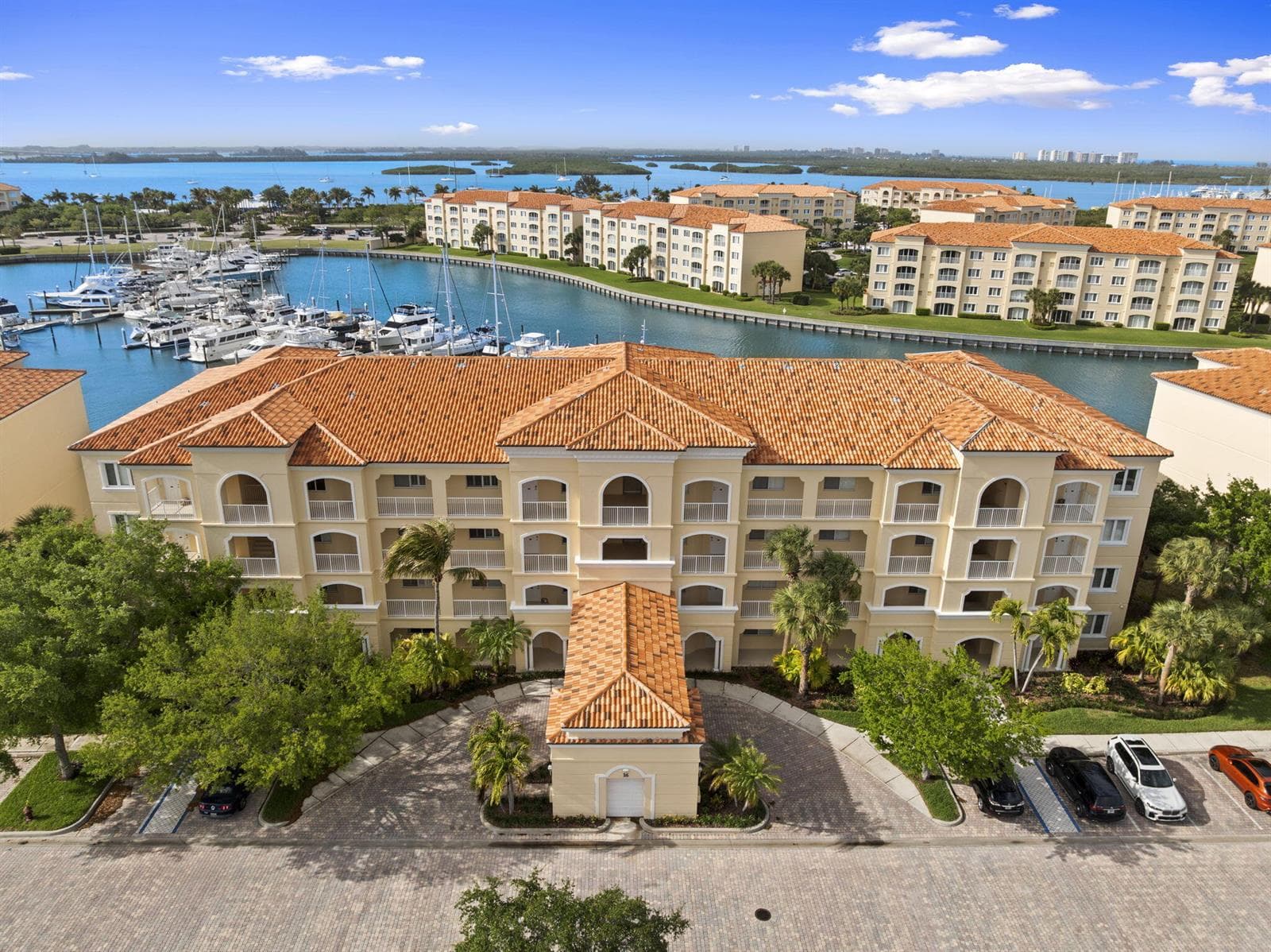 16 Harbour Isle Drive W # 303, Fort Pierce, FL 34949 photo 2