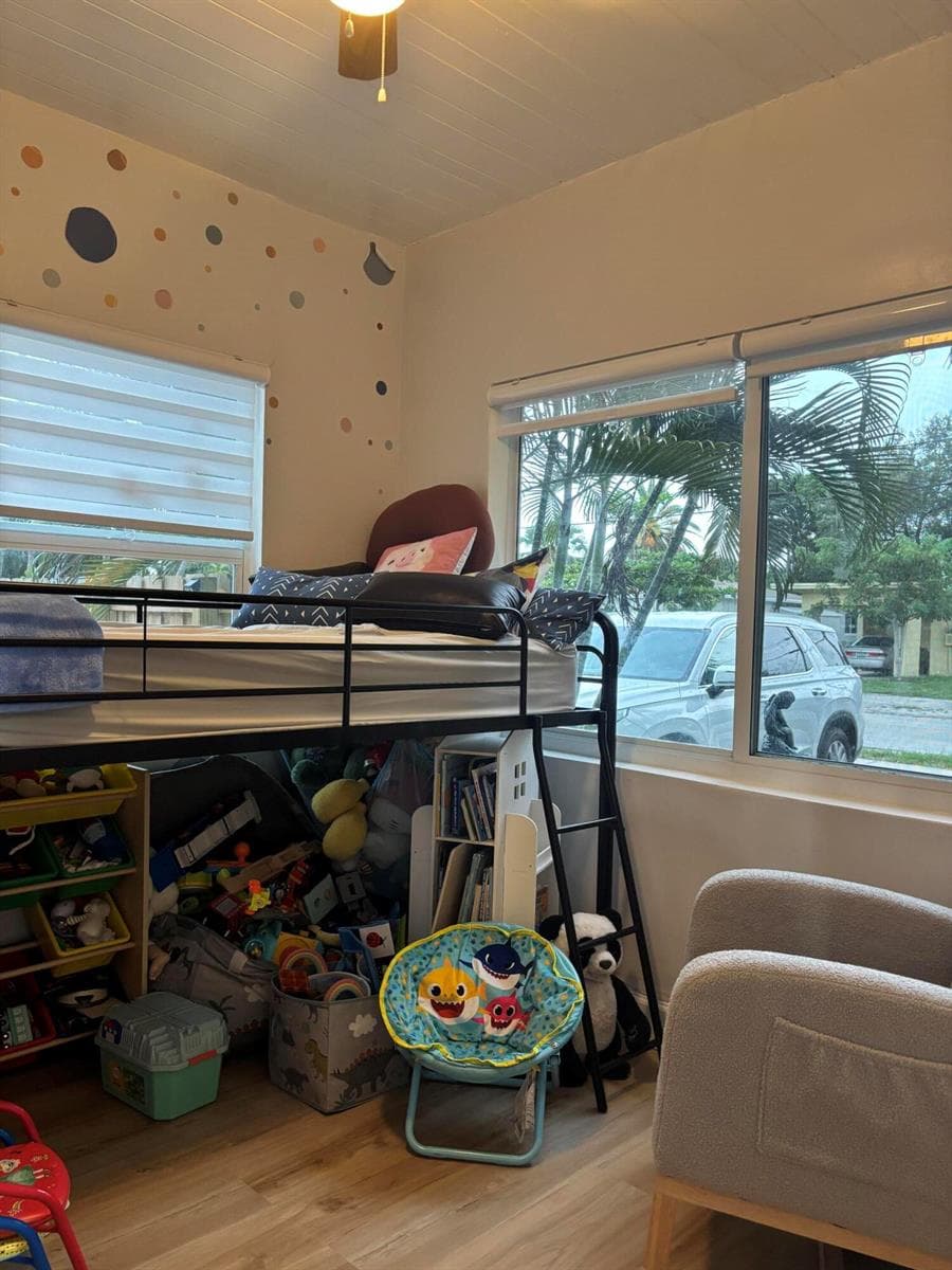 2241 ARTHUR Street, Hollywood, FL 33020 photo 2