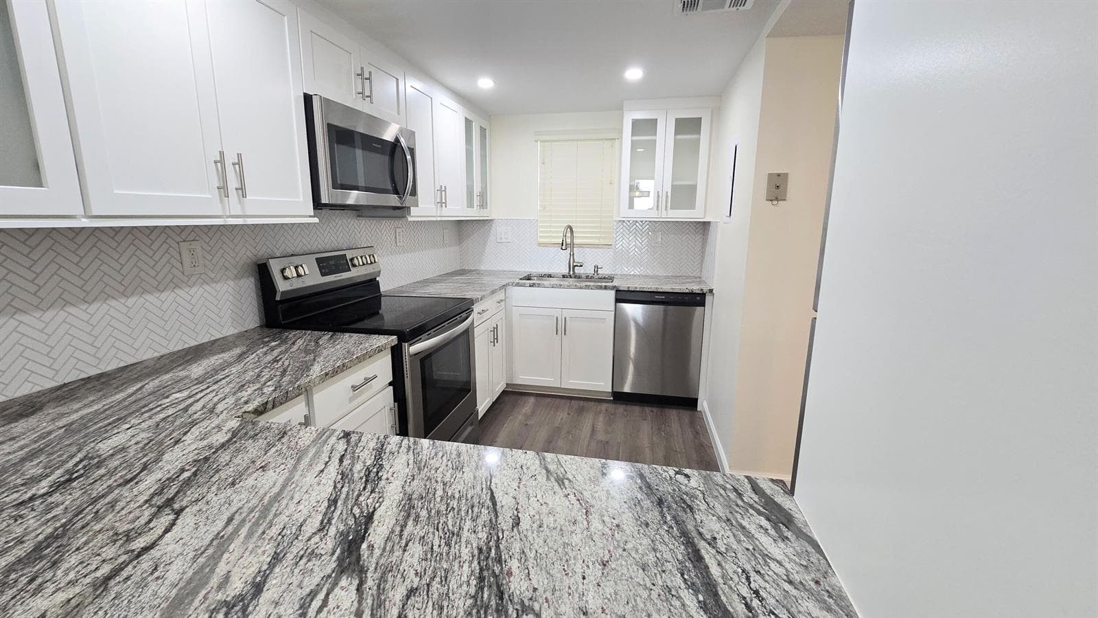 3100 W ROLLING HILLS Circle # 609, Davie, FL 33328 photo 2