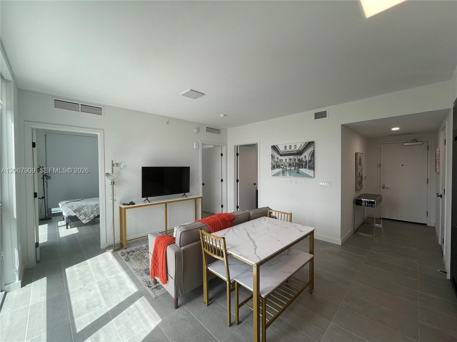 227 NE 2nd St # 1606, Miami, FL 33132