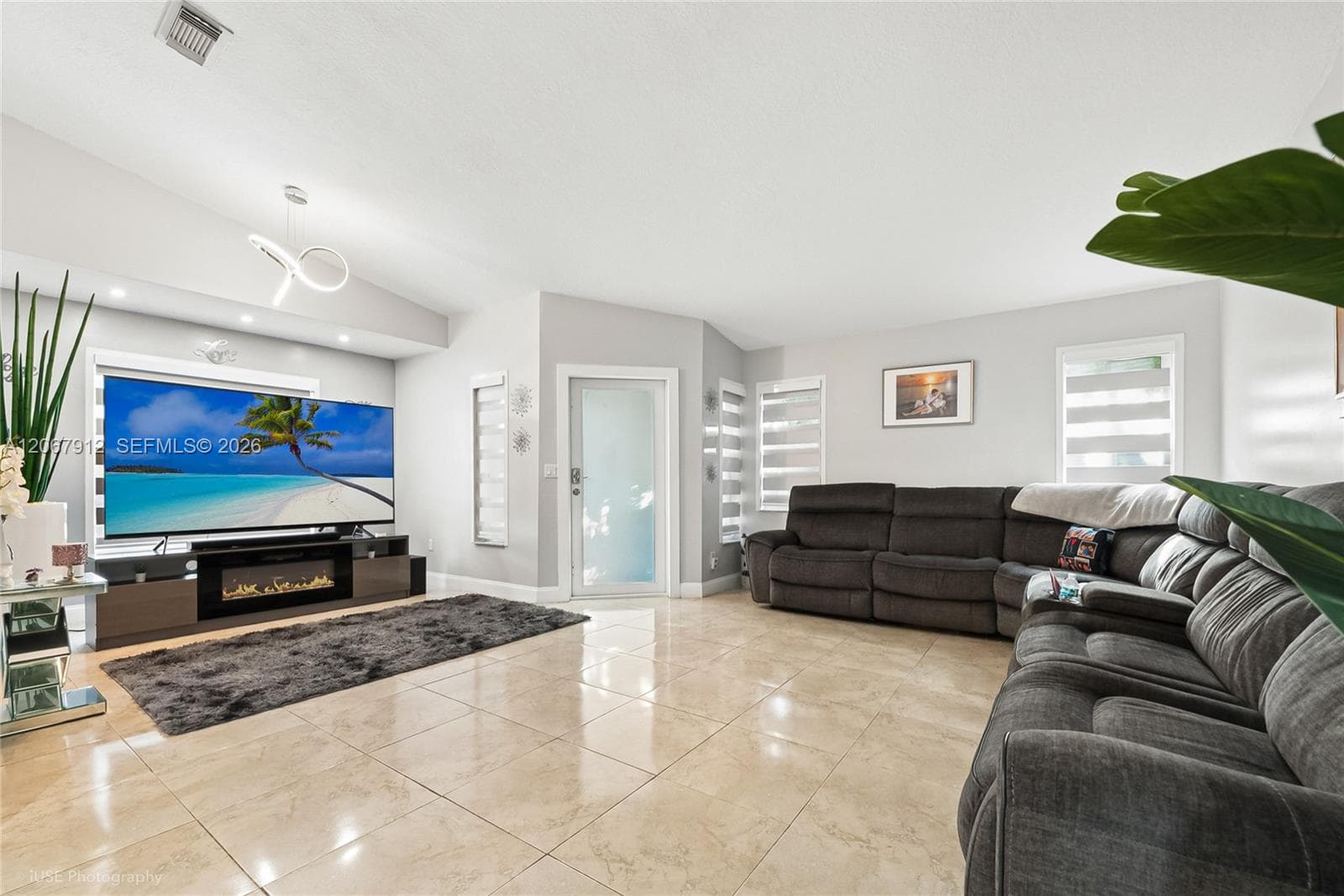 16520 SW 99th St, Miami, FL 33196 photo 2