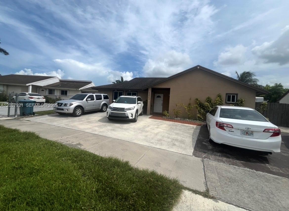 12242 SW 210th St, Miami, FL 33177 photo 2