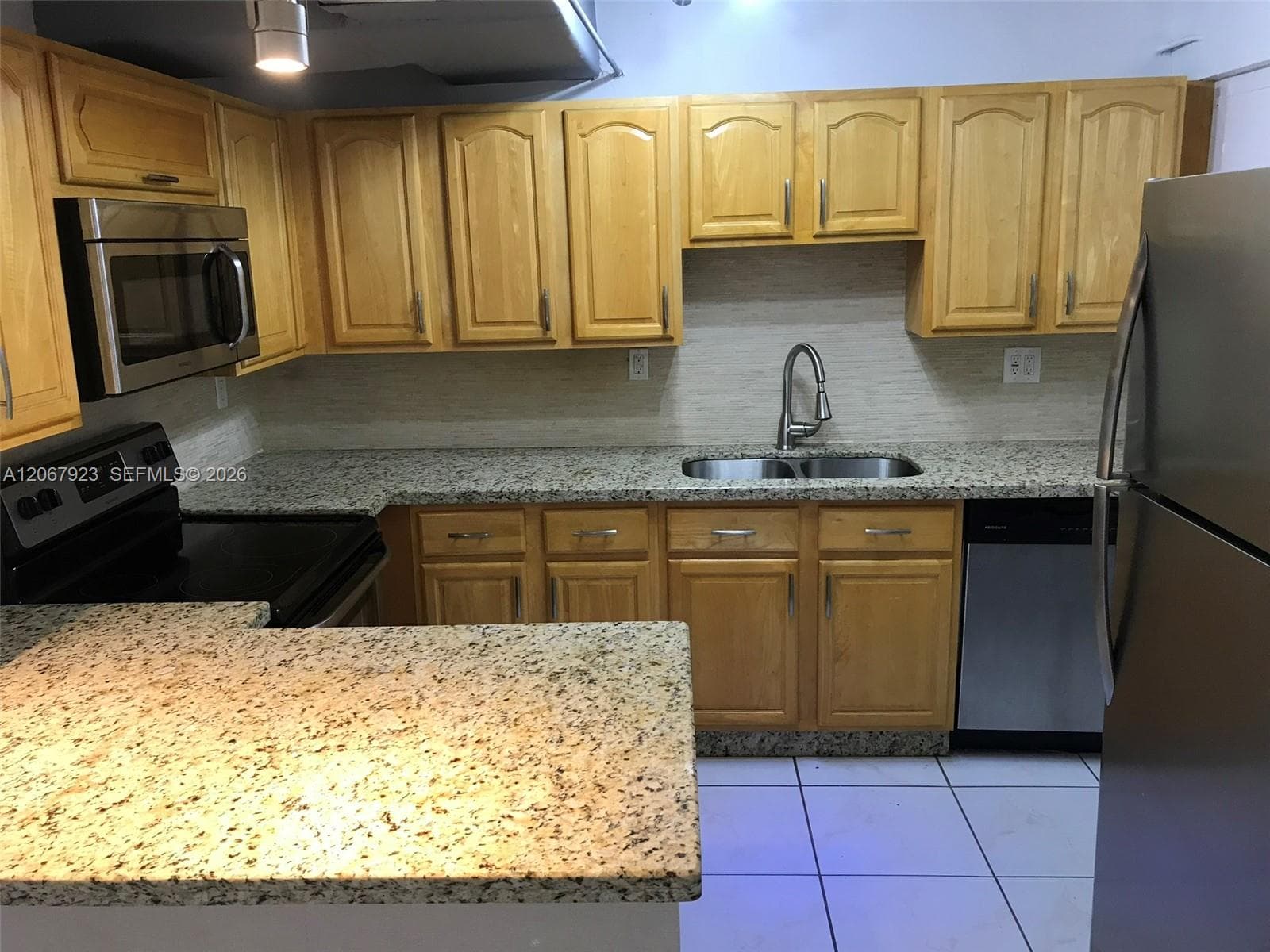 200 178th Dr # 301, Sunny Isles Beach, FL 33160 photo 5