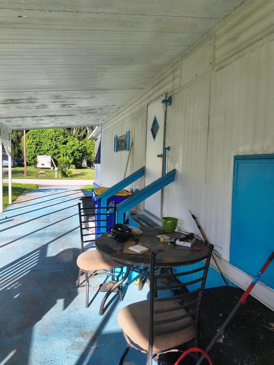 8294 SE SANDY Lane, Hobe Sound, FL 33455 photo 3