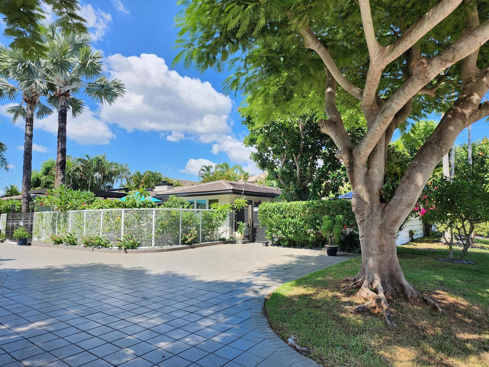 716 Middle River Drive, Fort Lauderdale, FL 33304 photo 3