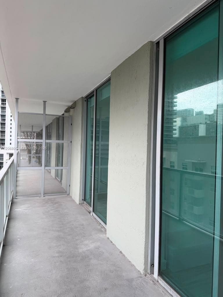 1111 SW 1st Ave # 1722-N, Miami, FL 33130 photo 2