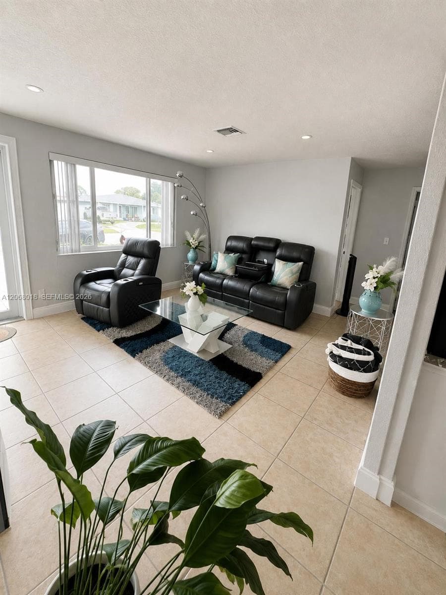 4910 SW 16th St, Fort Lauderdale, FL 33317 photo 4