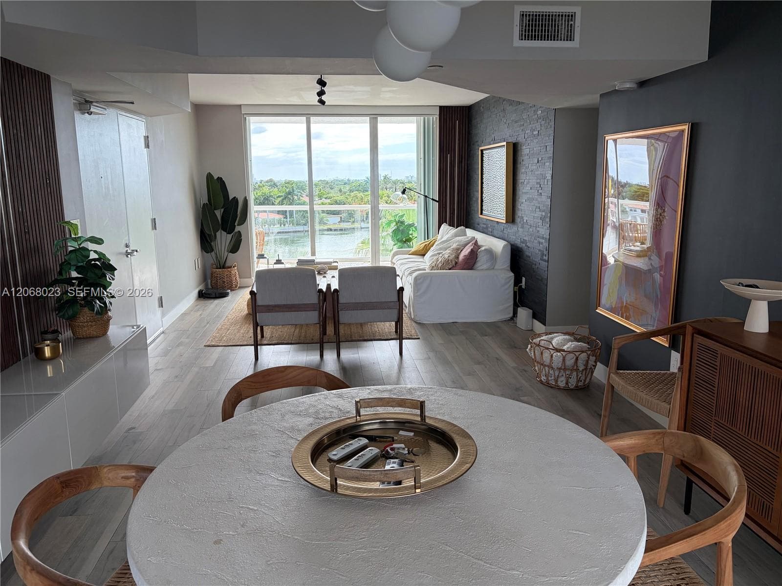 5900 Collins Ave # 702, Miami Beach, FL 33140