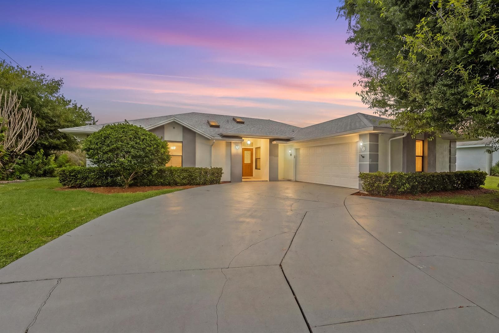 5400 NW Emblem Street, Port St. Lucie, FL 34983