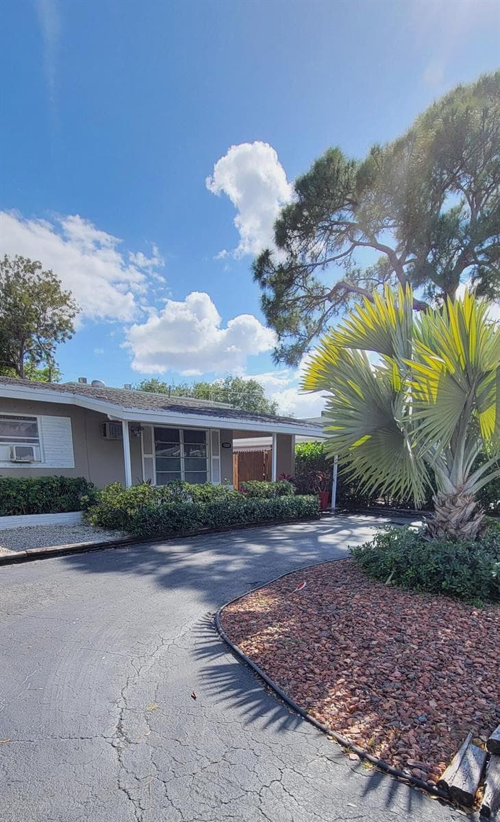 1000 NE 17TH Court, Fort Lauderdale, FL 33305 photo 4