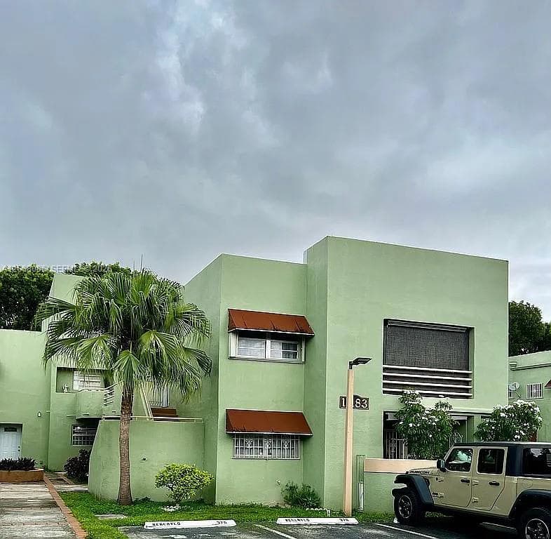 11183 NW 7th St # 204-20, Miami, FL 33172 photo 4