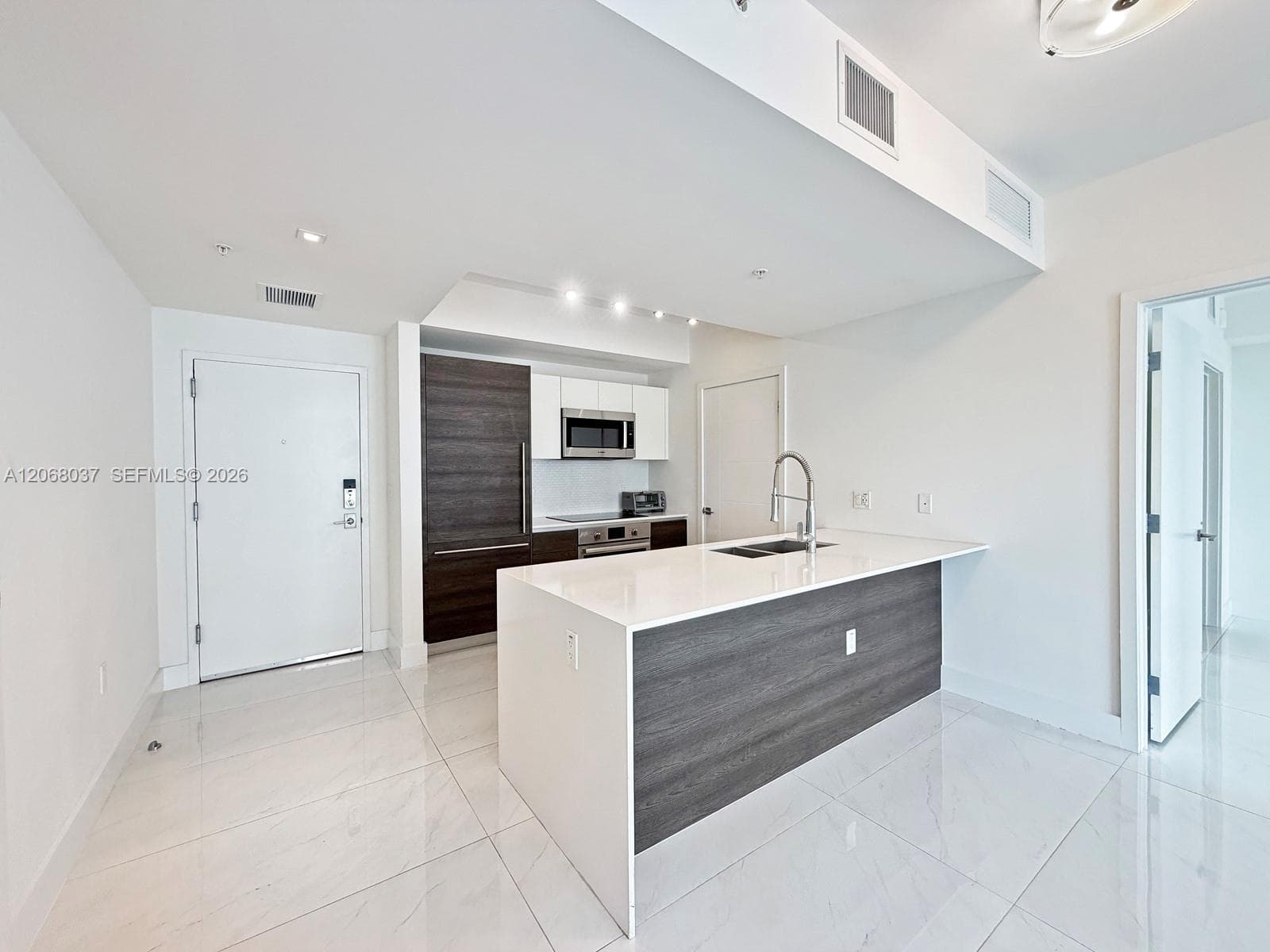 301 Altara Ave # 609, Coral Gables, FL 33146 photo 2