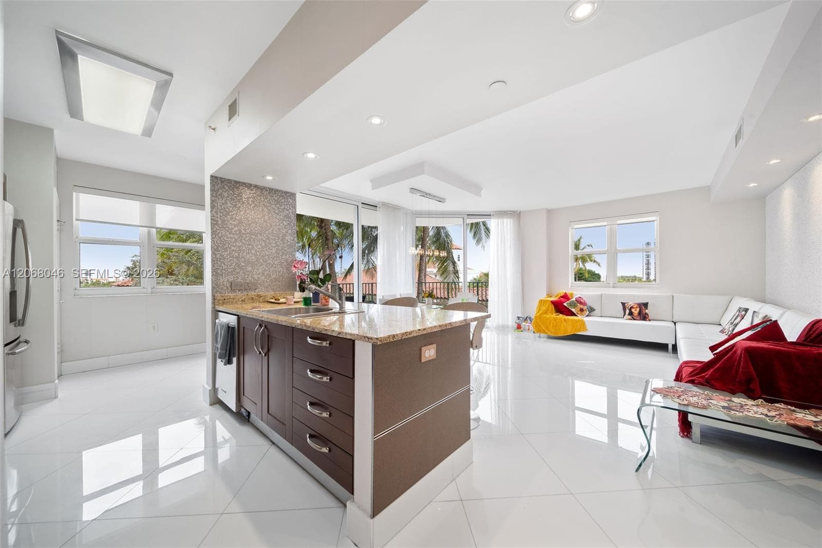 19900 E Country Club Dr # 610, Aventura, FL 33180
