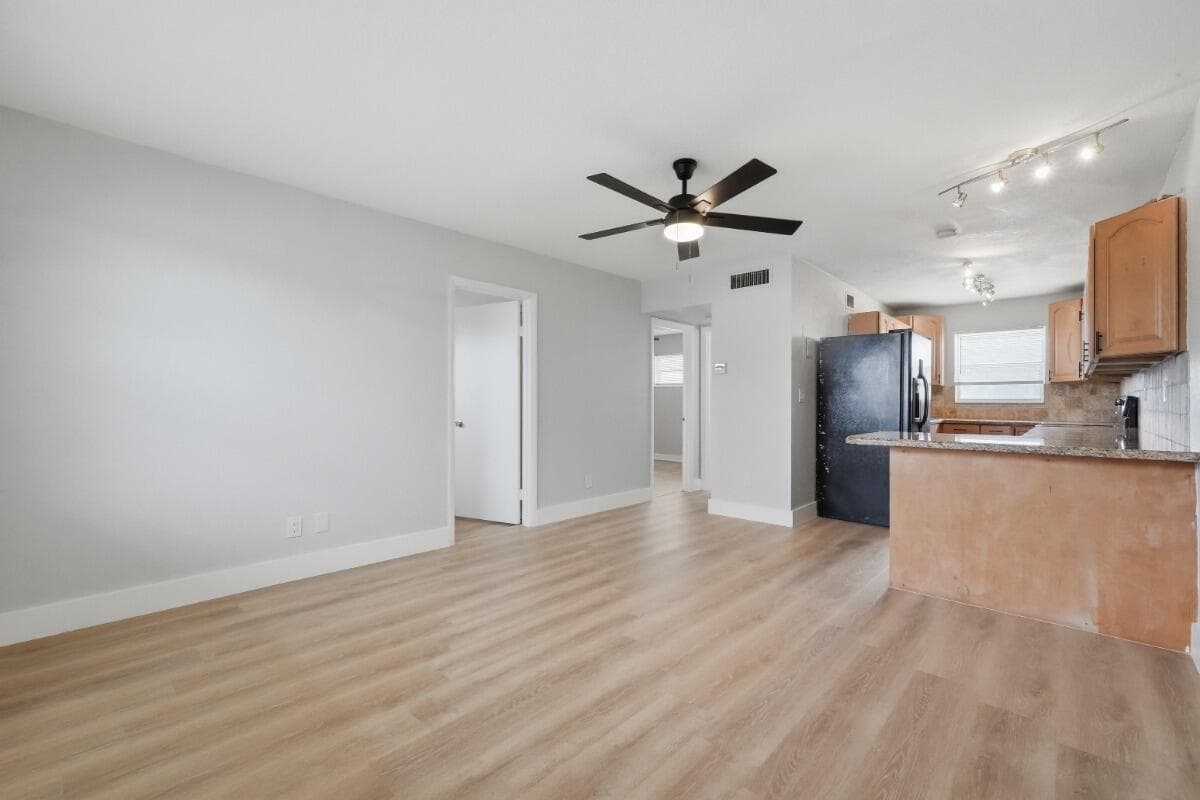 6191 SW 37TH Street # 210, Davie, FL 33314