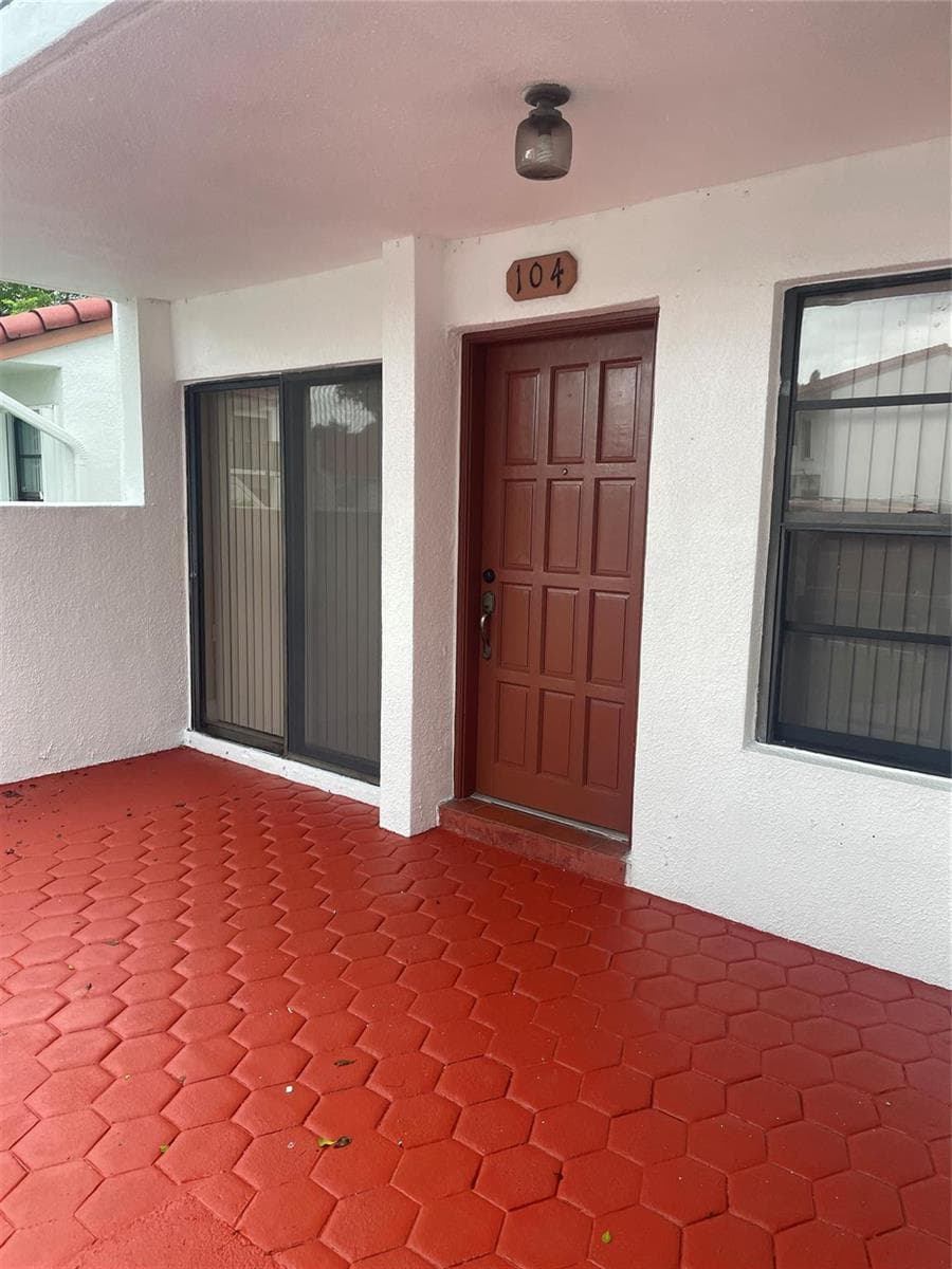 7510 SW 153RD Place # 104-8, Miami, FL 33193