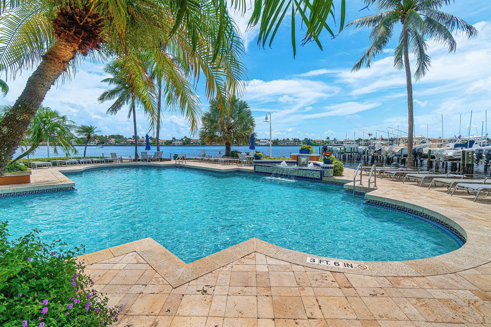 131 Yacht Club Way # 307, Hypoluxo, FL 33462 photo 2
