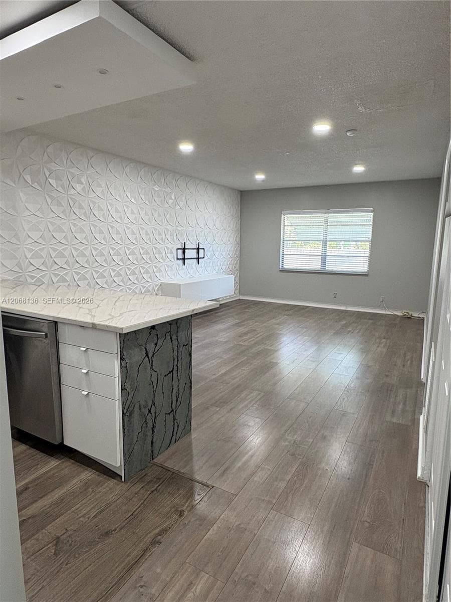 1520 Mckinley St # 108E, Hollywood, FL 33020 photo 2