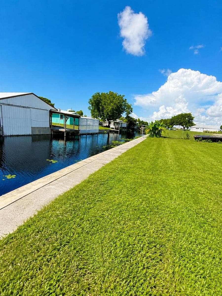 1041 ORANGE Loop, Okeechobee, FL 34974 photo 3