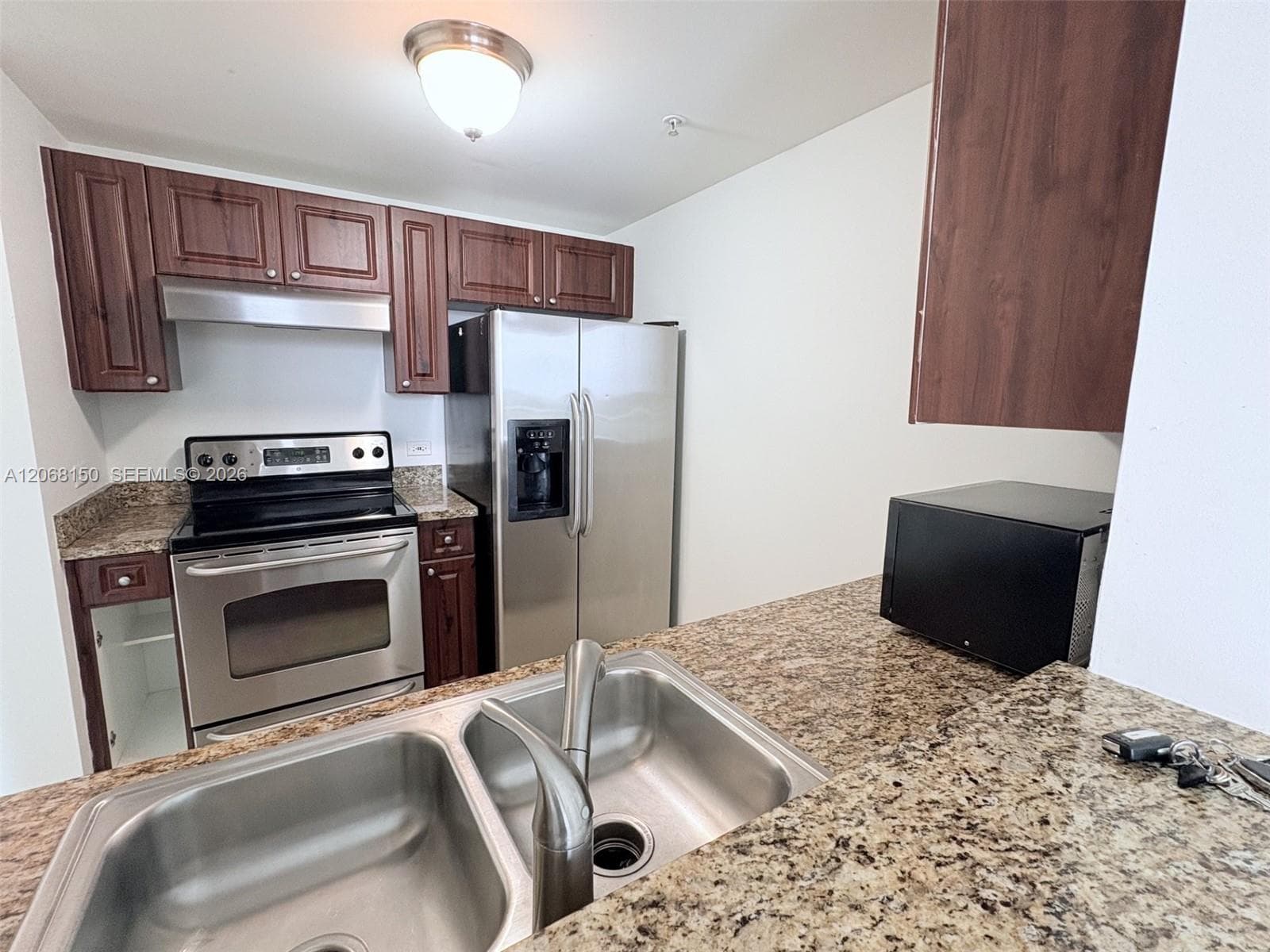2600 SW 27th Ave # 1004, Miami, FL 33133 photo 4