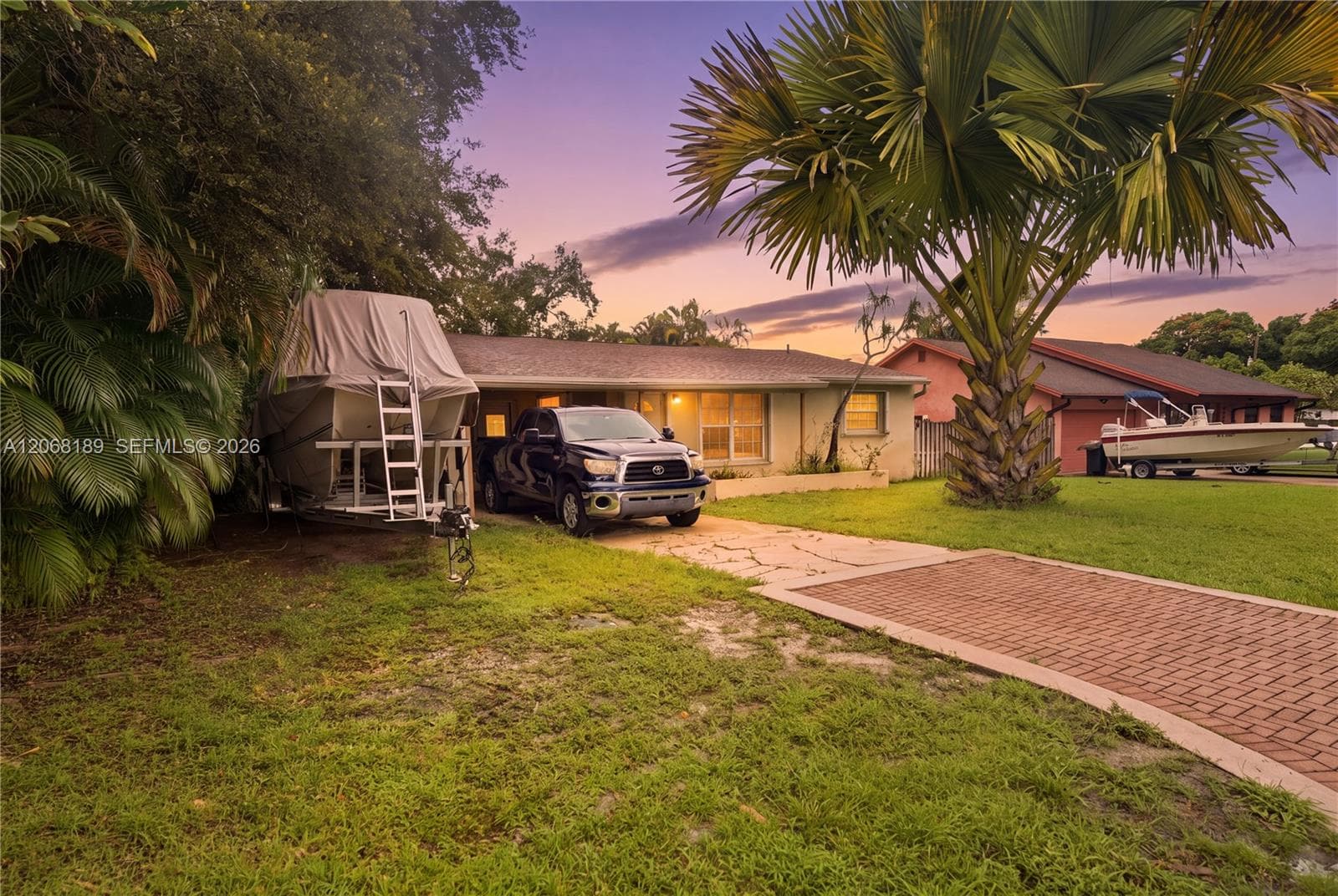 5190 SW 28th Ter, Dania Beach, FL 33312