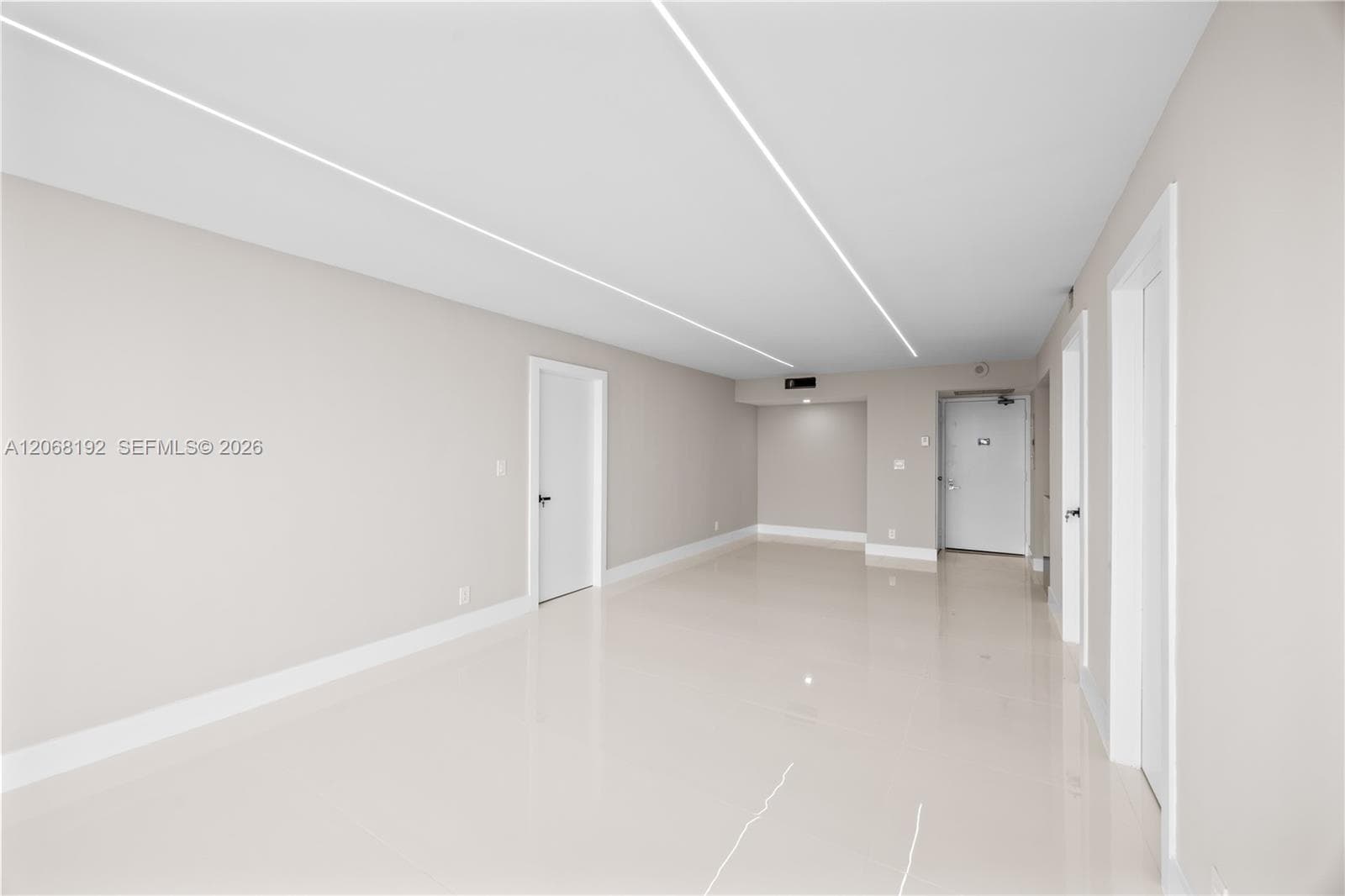 20379 W Country Club Dr # 1938, Aventura, FL 33180 photo 3