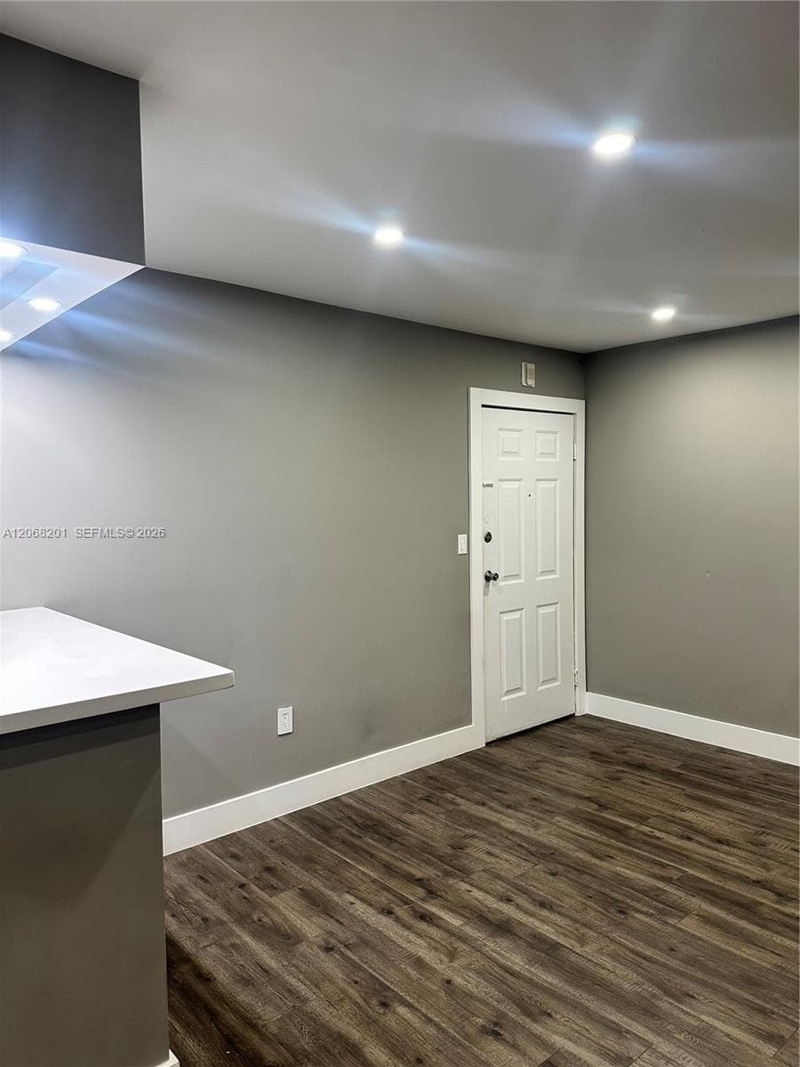 9449 SW 76th St # T5, Miami, FL 33173 photo 5