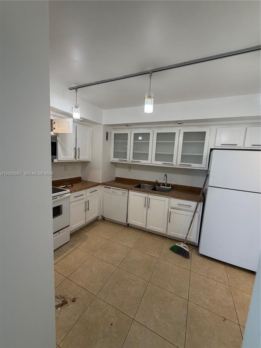 5838 Collins Ave # 4A, Miami Beach, FL 33140 photo 3